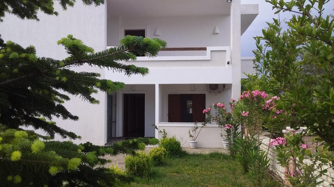 Mihal Suites Sarande Exterior photo