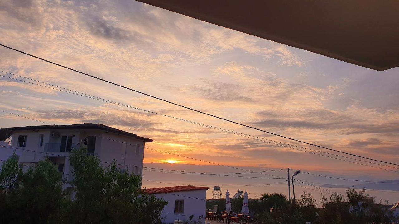 Mihal Suites Sarande Exterior photo