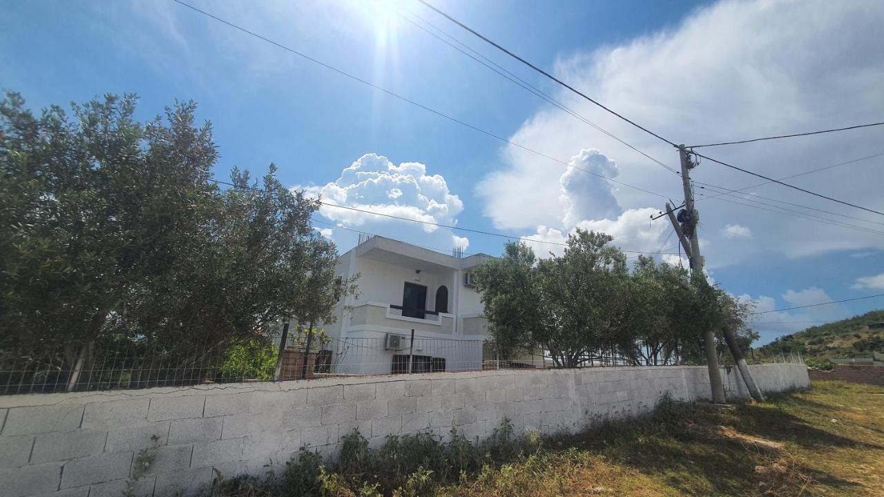 Mihal Suites Sarande Exterior photo